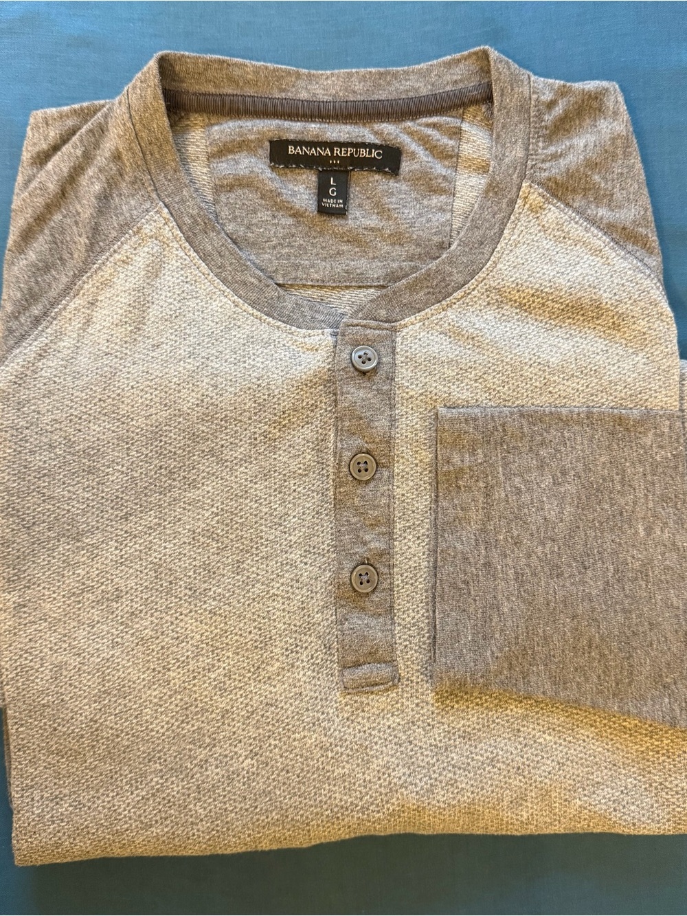 Banana Republic Men's Light Gray Henley Long Sleeve Shirt